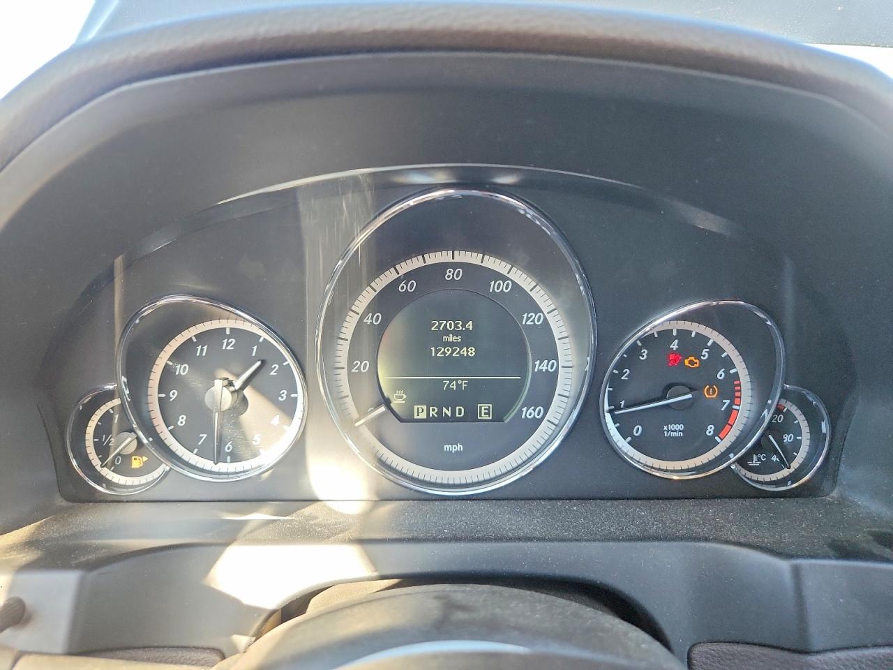 2011 MERCEDES-BENZ E 550 photo 33