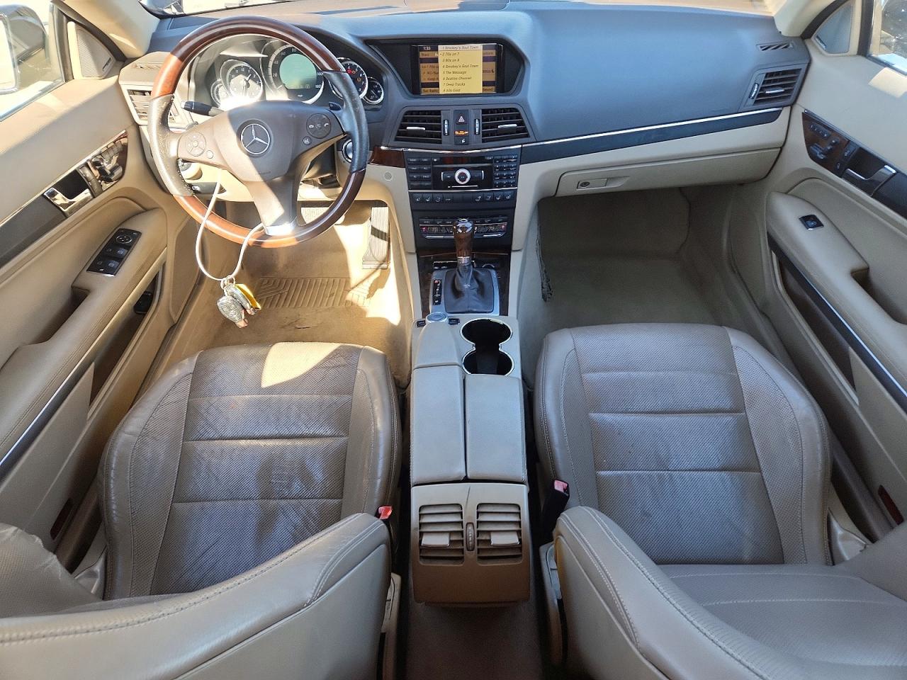 2011 MERCEDES-BENZ E 550 photo 29