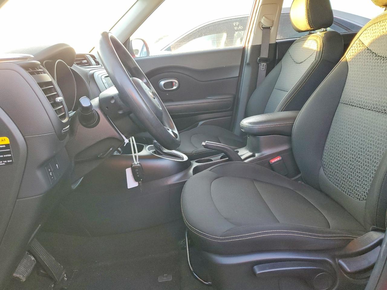 2016 KIA SOUL + photo 7
