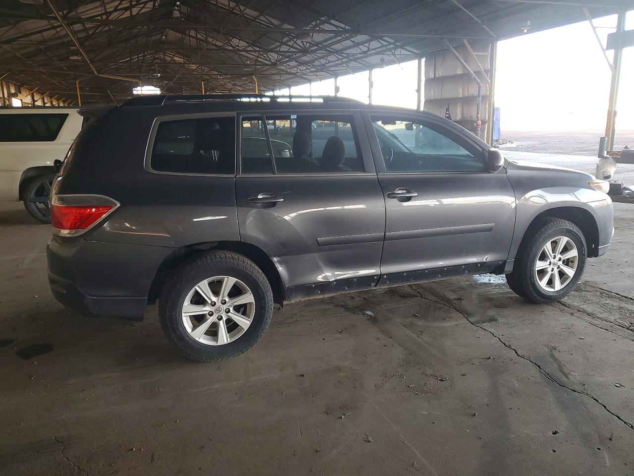 2012 TOYOTA HIGHLANDER BASE photo 3