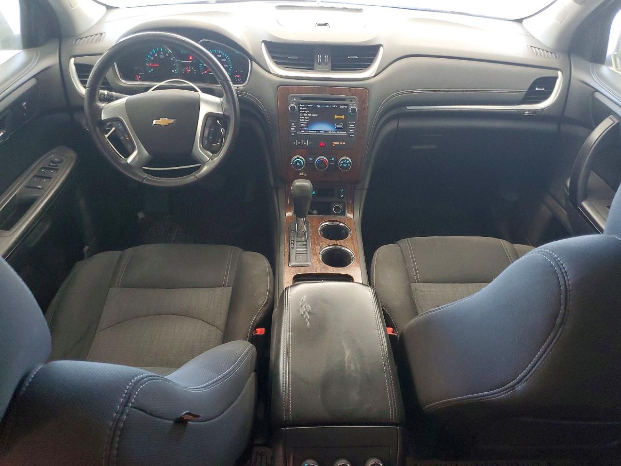 2014 CHEVROLET TRAVERSE LT photo 8