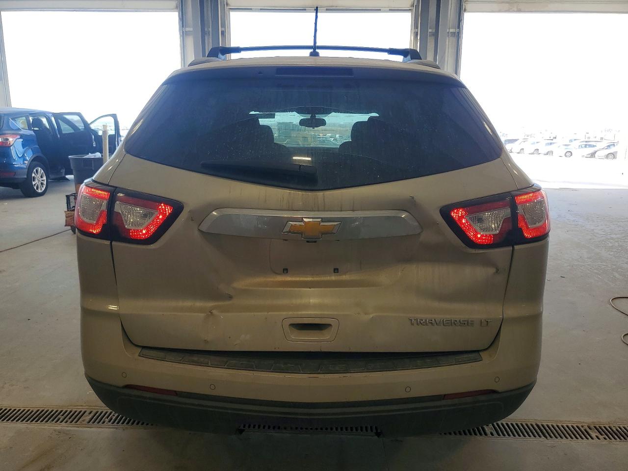 2014 CHEVROLET TRAVERSE LT photo 6