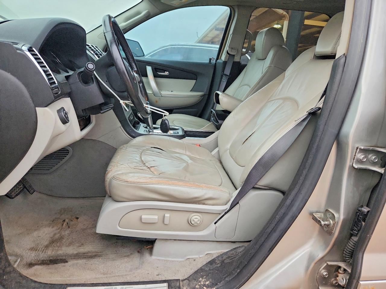 2008 GMC ACADIA SLT-2 photo 7