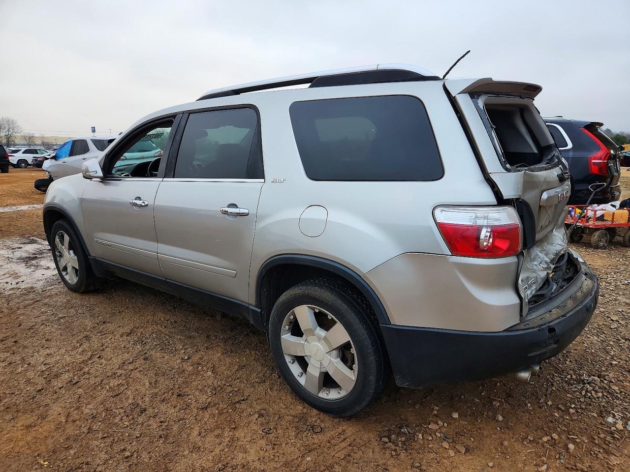 2008 GMC ACADIA SLT-2 photo 2