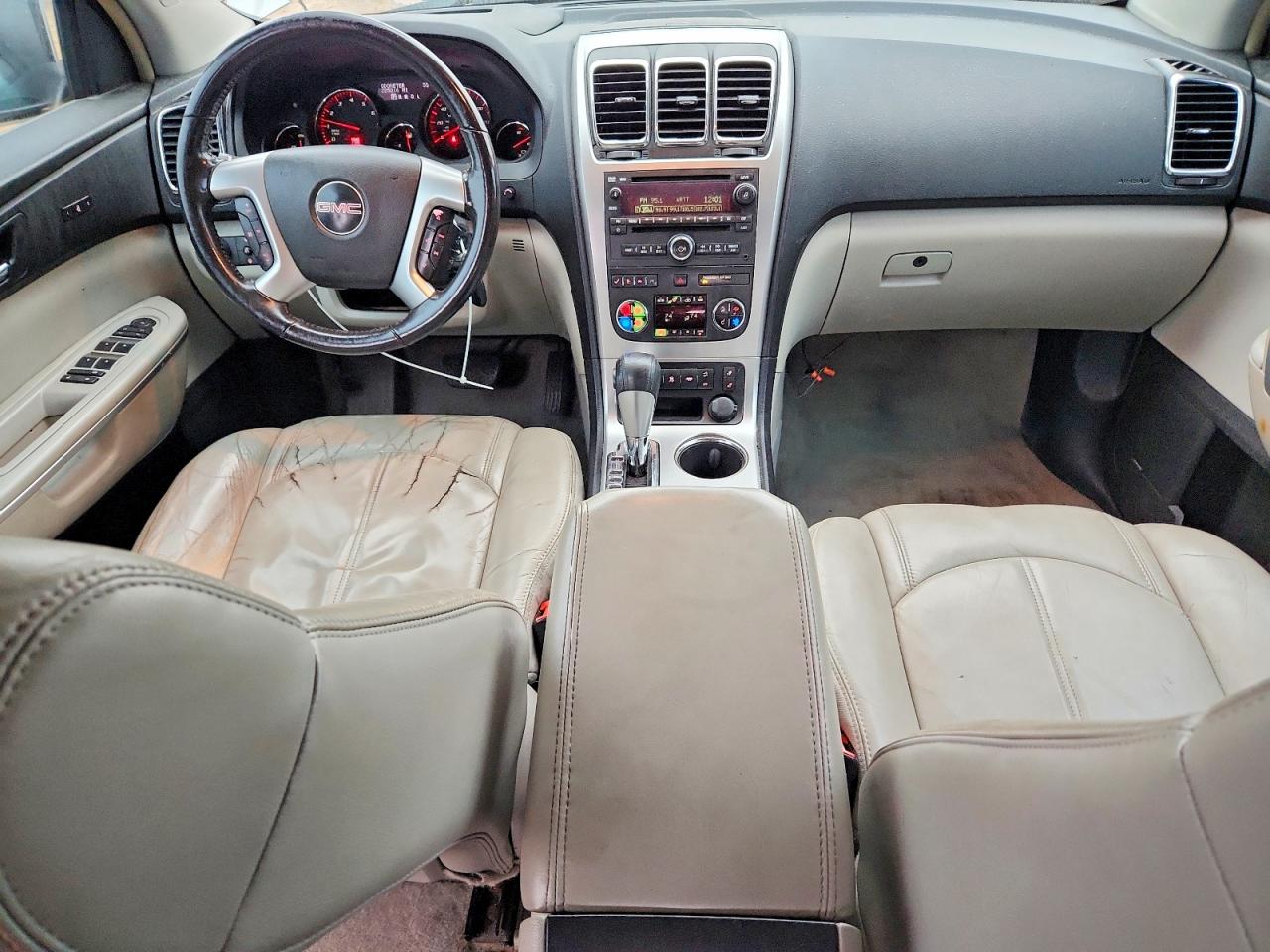 2008 GMC ACADIA SLT-2 photo 8