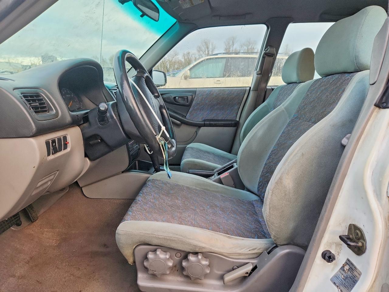 1998 SUBARU FORESTER L photo 7
