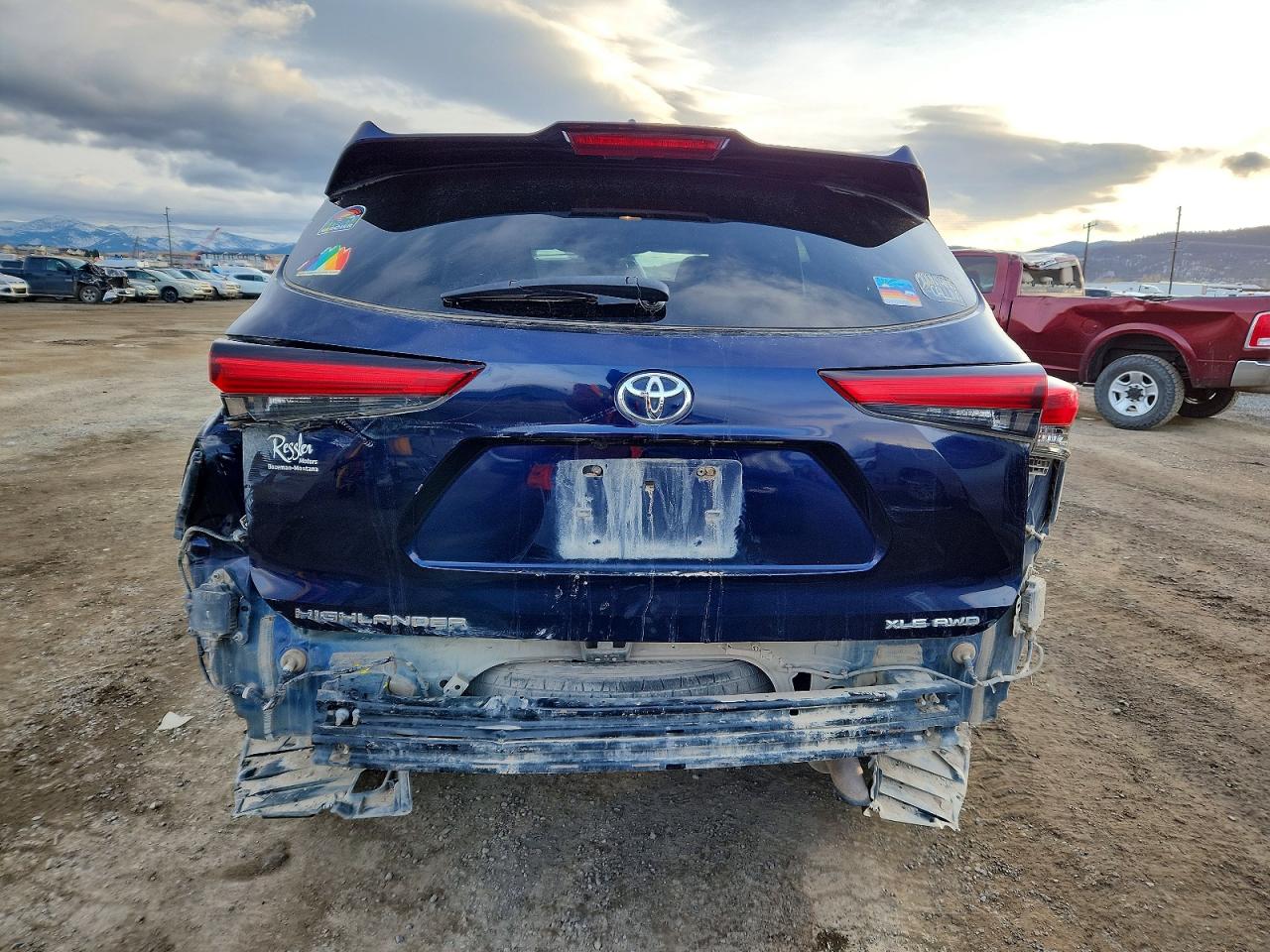 2020 TOYOTA HIGHLANDER XLE photo 6