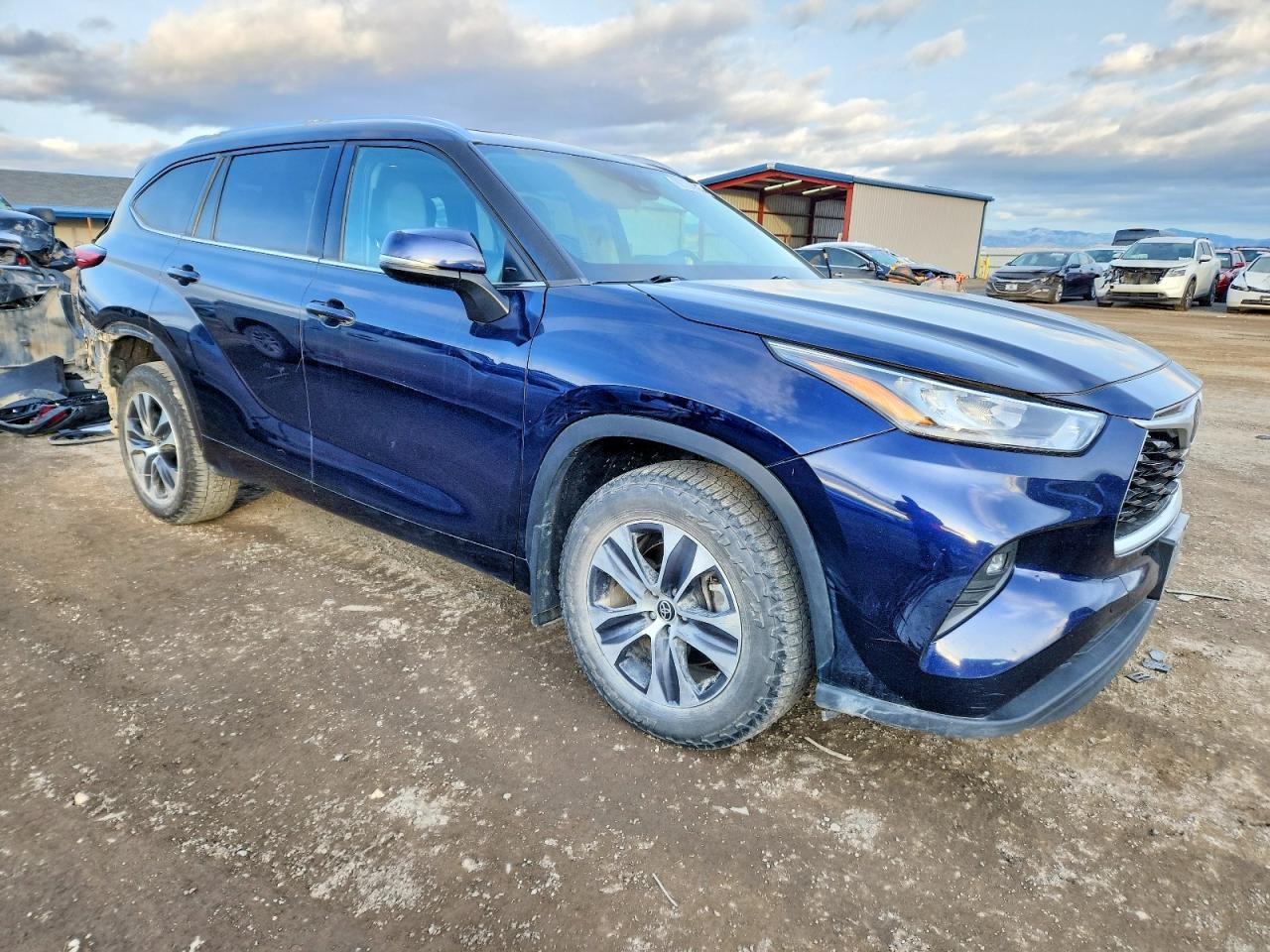 2020 TOYOTA HIGHLANDER XLE photo 4