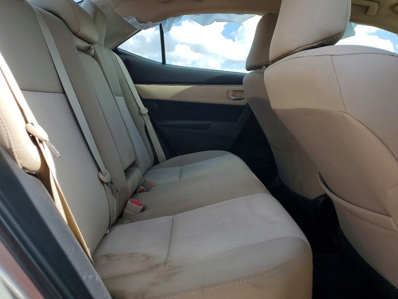 2016 TOYOTA COROLLA L photo 10