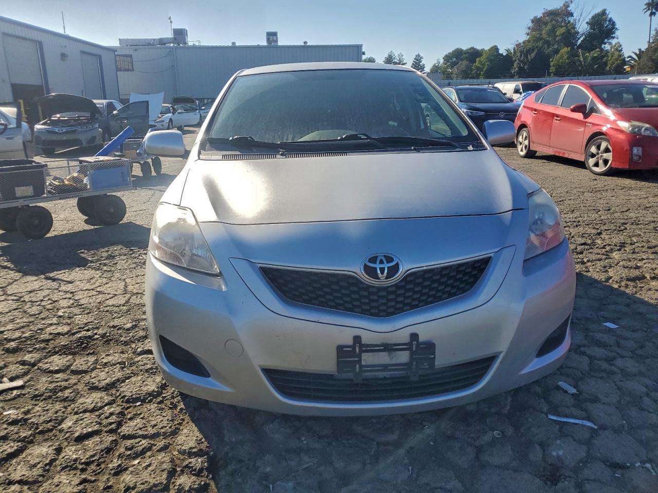 2012 TOYOTA YARIS photo 5