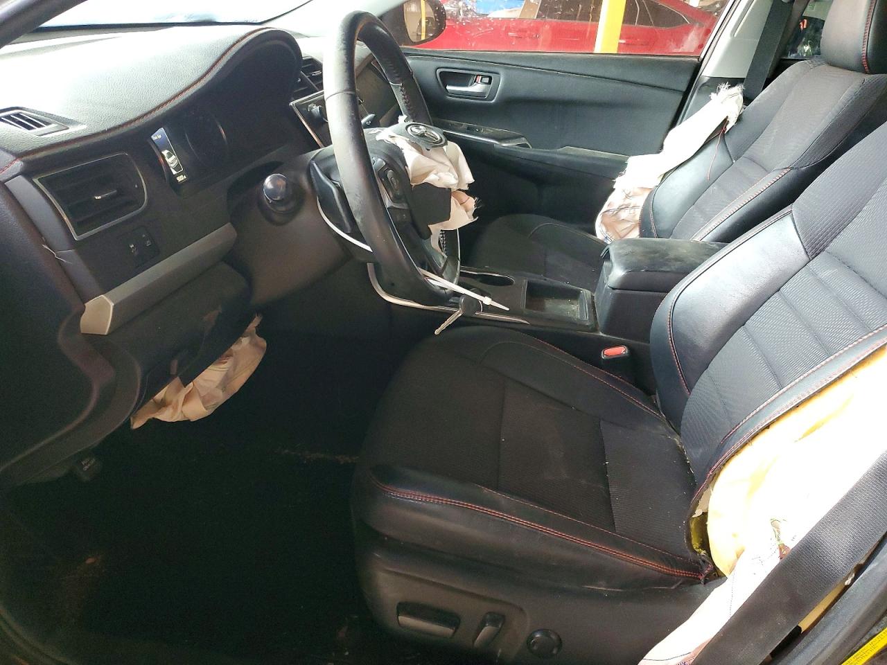 2017 TOYOTA CAMRY LE photo 7