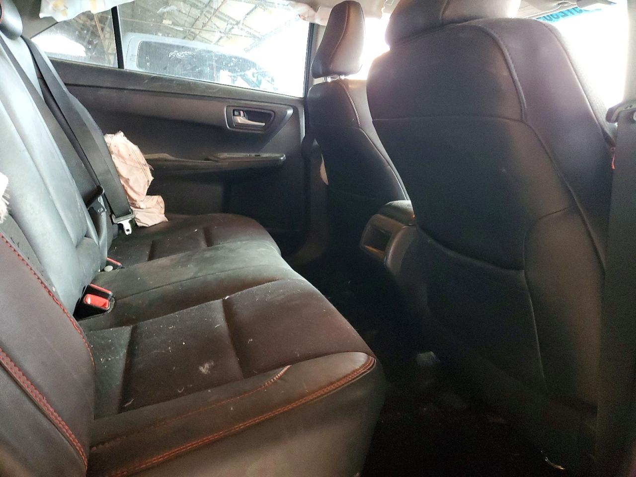 2017 TOYOTA CAMRY LE photo 10