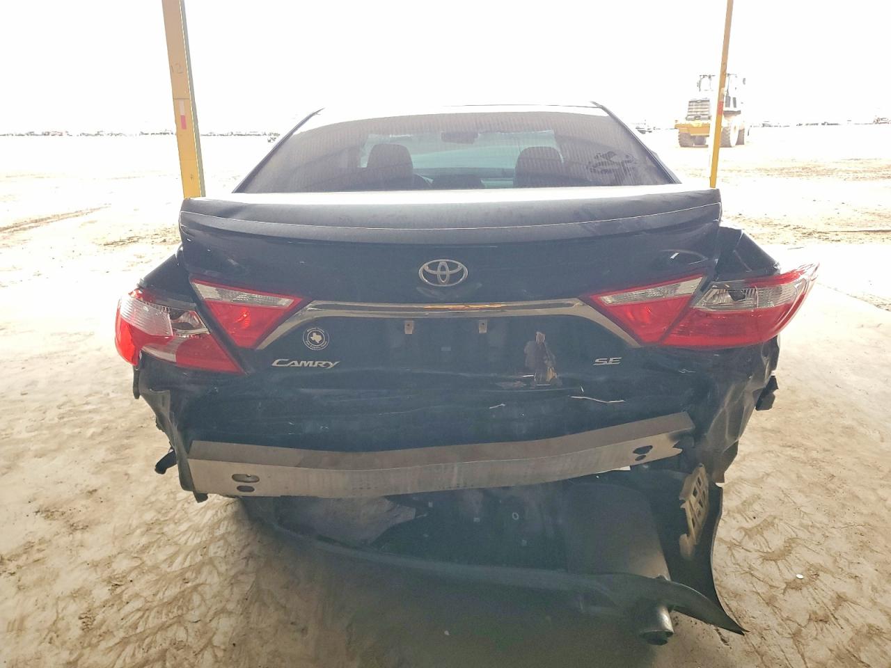 2017 TOYOTA CAMRY LE photo 6