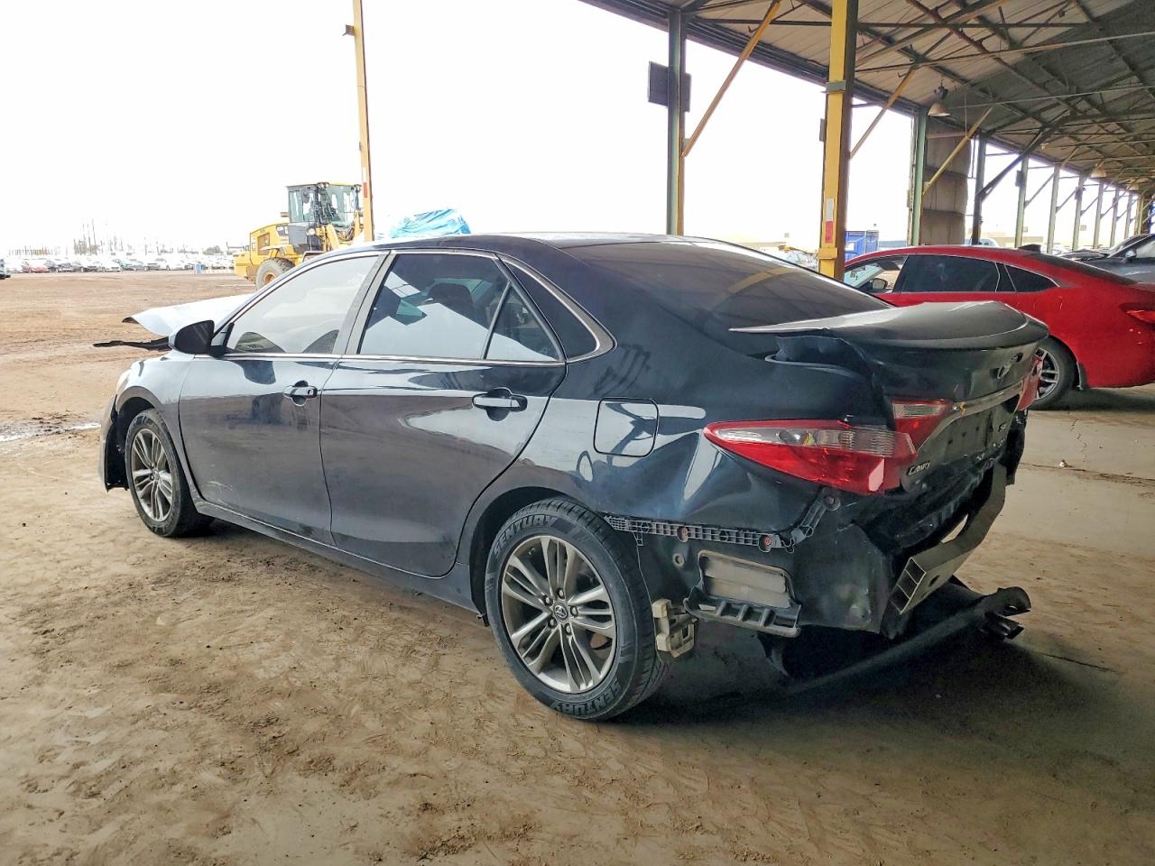 2017 TOYOTA CAMRY LE photo 2