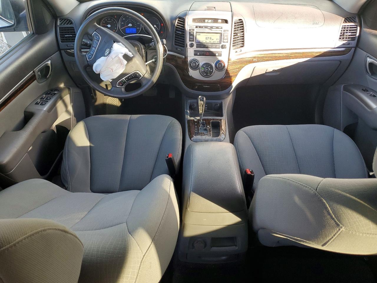 2010 HYUNDAI SANTA FE GLS photo 8