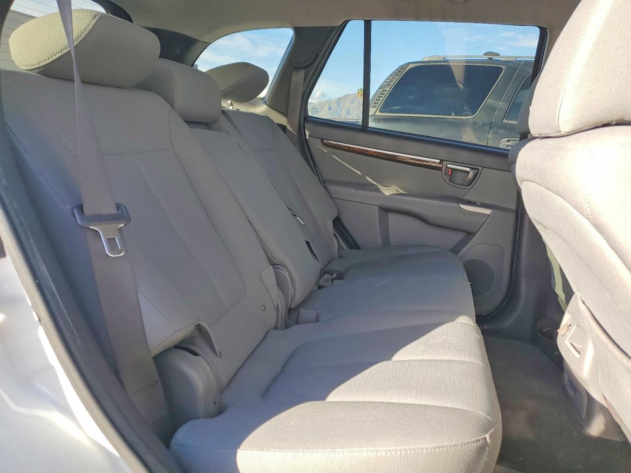 2010 HYUNDAI SANTA FE GLS photo 11