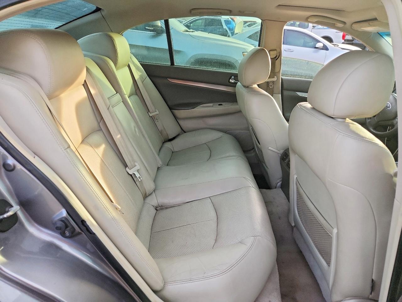 2013 INFINITI G37 BASE photo 10