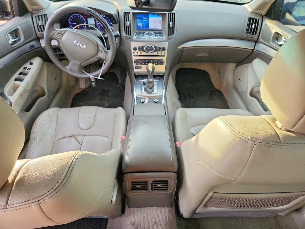 2013 INFINITI G37 BASE photo 8