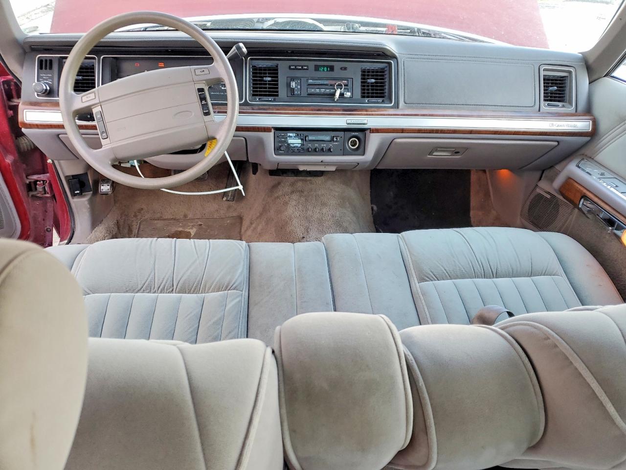 1990 FORD CROWN VICTORIA LX photo 8