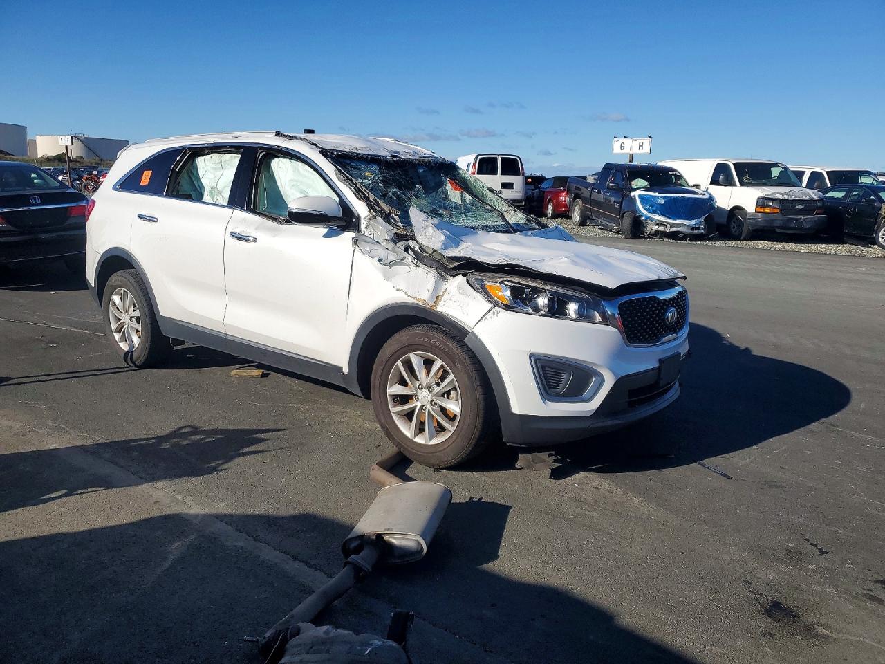 2016 KIA SORENTO LX photo 4