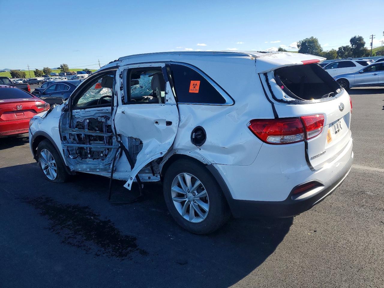 2016 KIA SORENTO LX photo 2