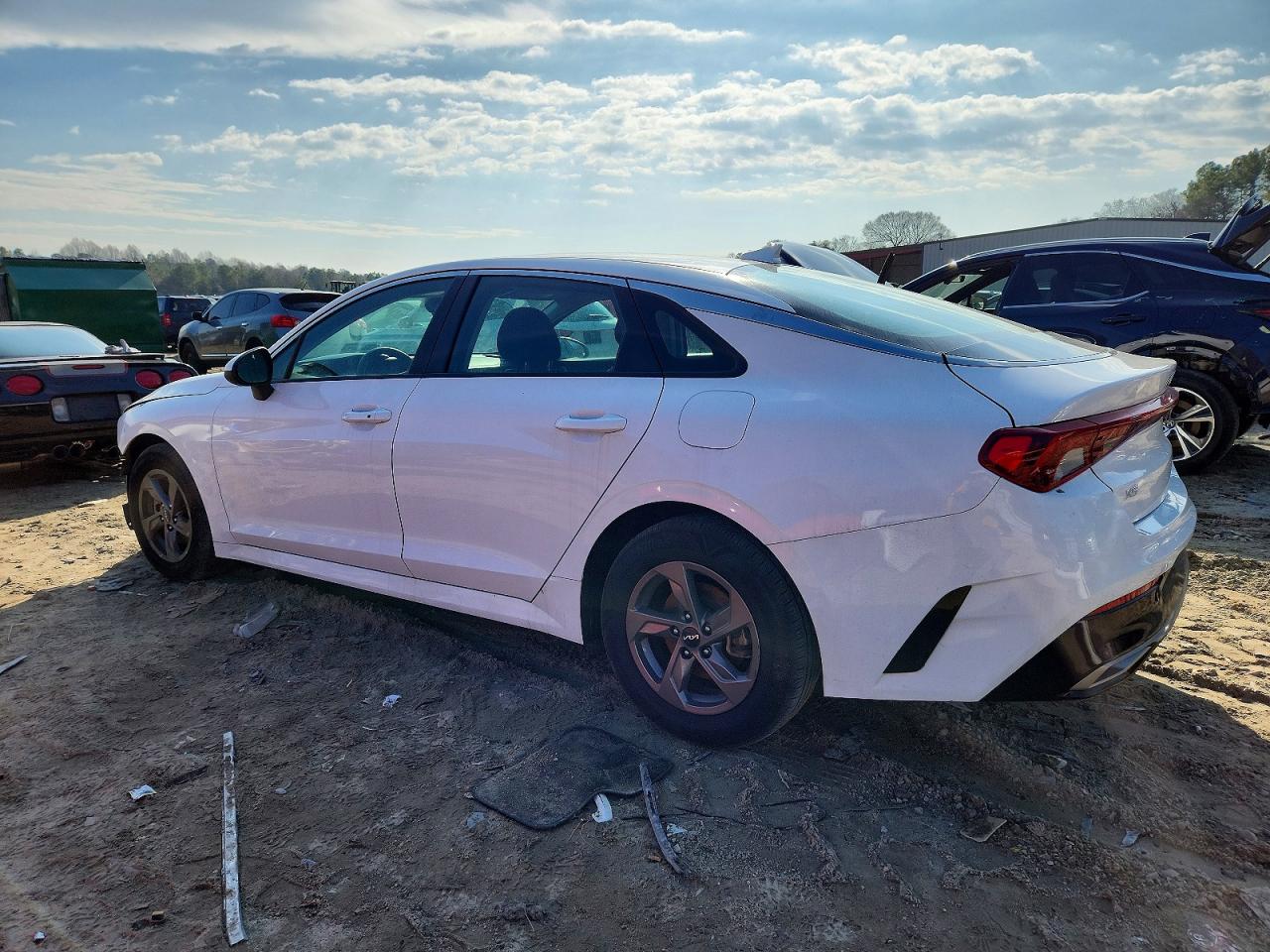 2023 KIA K5 LXS photo 3