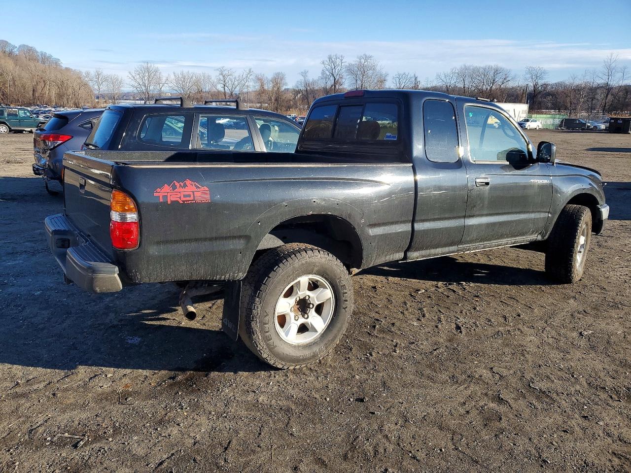 2003 TOYOTA TACOMA XTRACAB photo 3