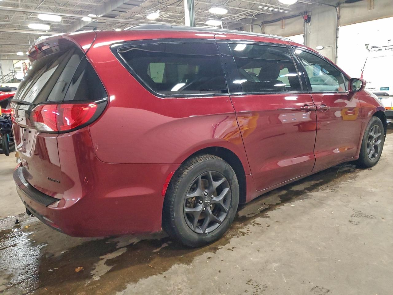 2019 CHRYSLER PACIFICA LIMITED photo 3