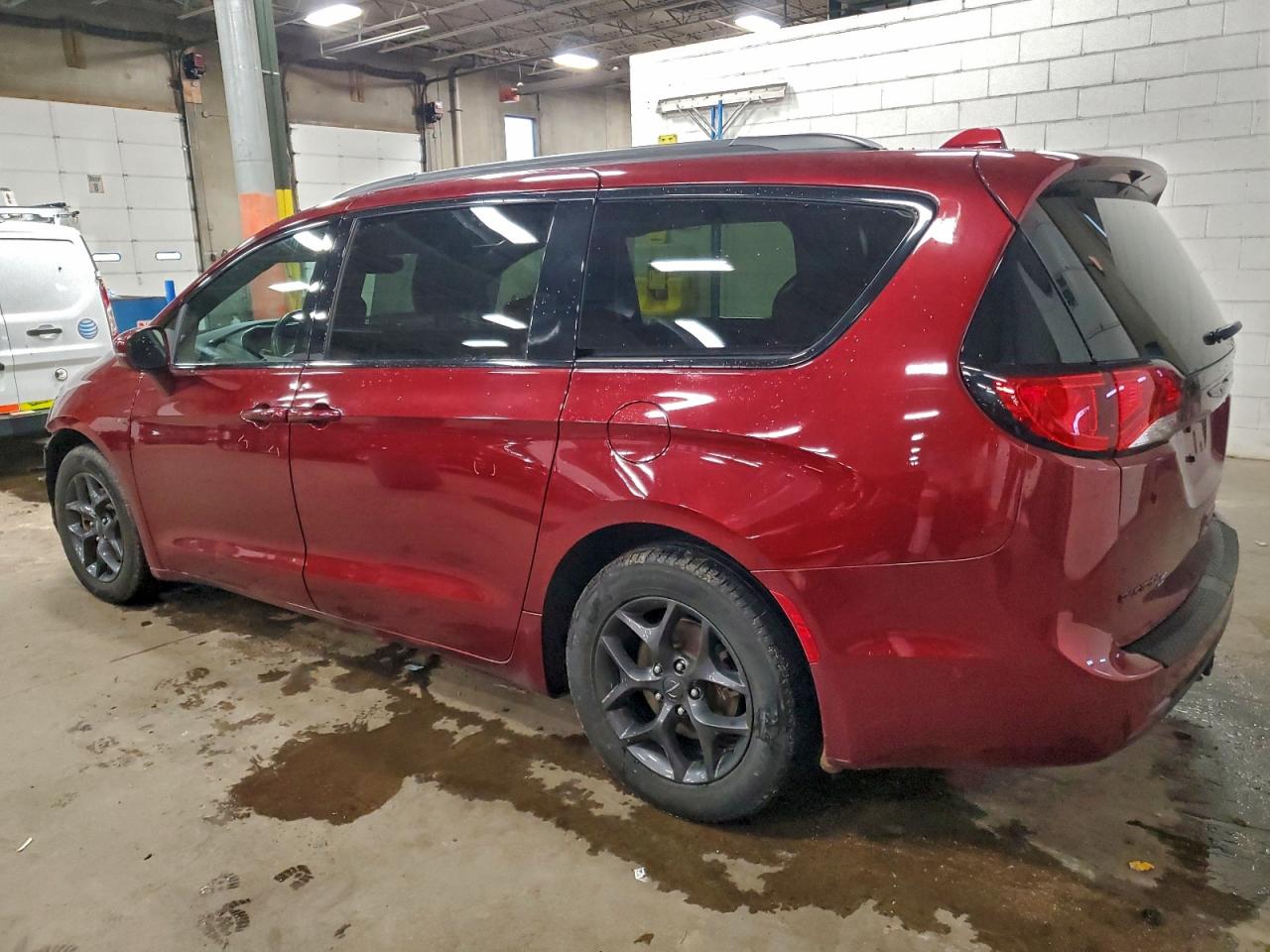 2019 CHRYSLER PACIFICA LIMITED photo 2