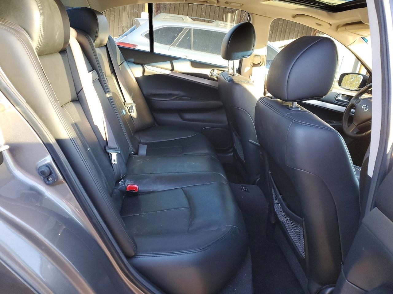 2013 INFINITI G37 photo 10