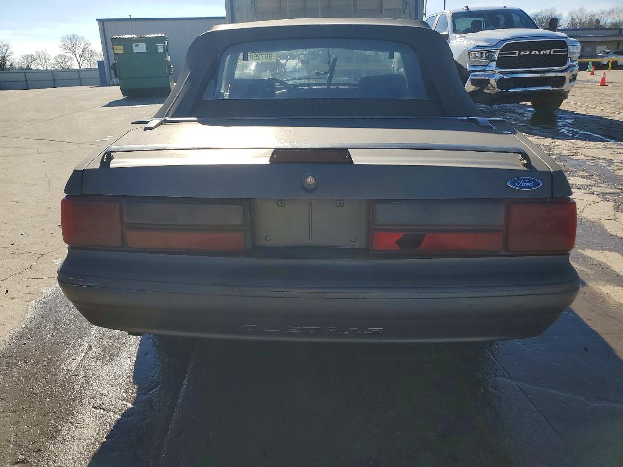 1993 FORD MUSTANG LX photo 6