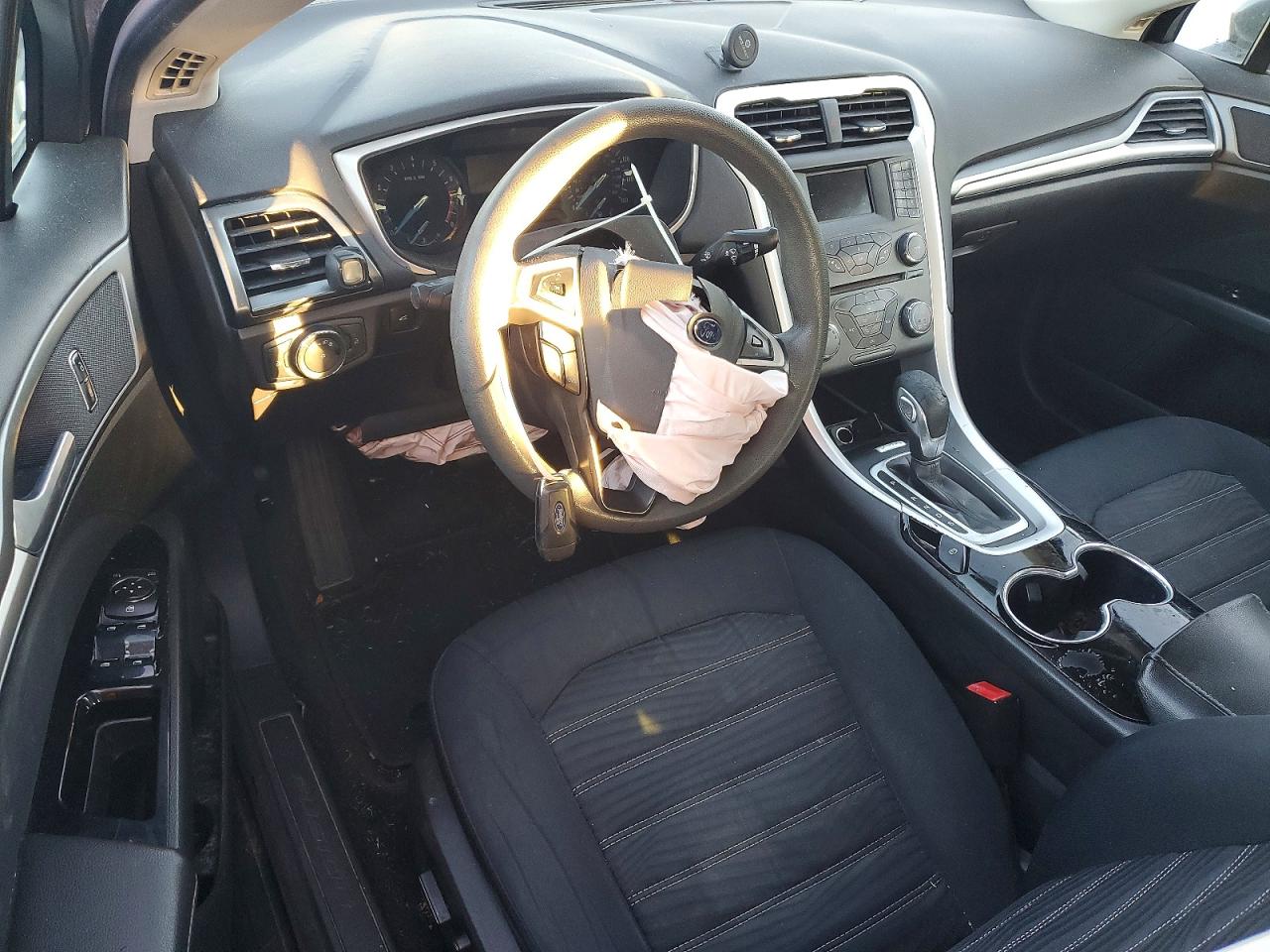 2016 FORD FUSION SE photo 8