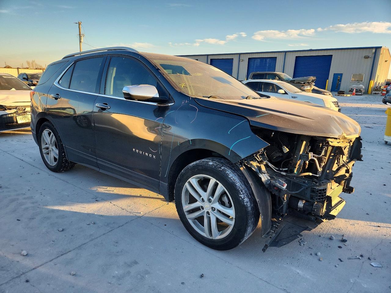 2019 CHEVROLET EQUINOX PREMIER photo 4
