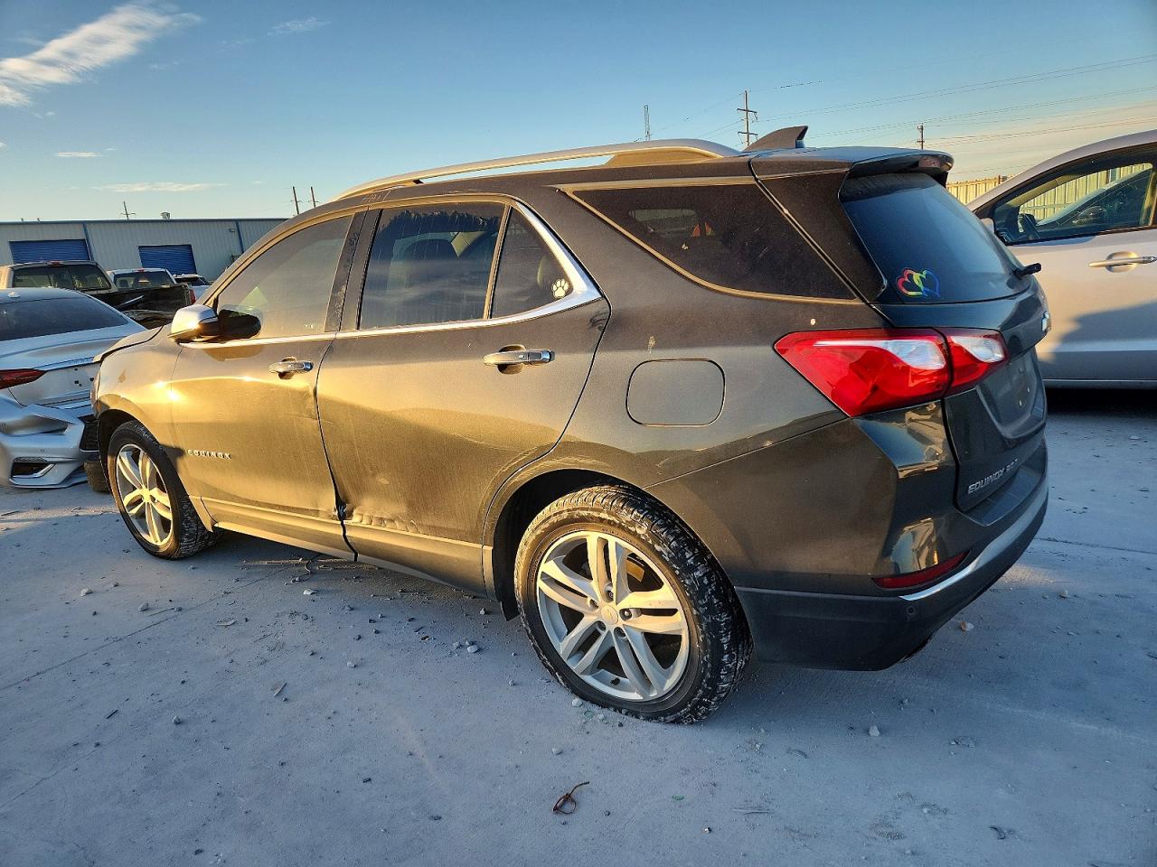 2019 CHEVROLET EQUINOX PREMIER photo 2