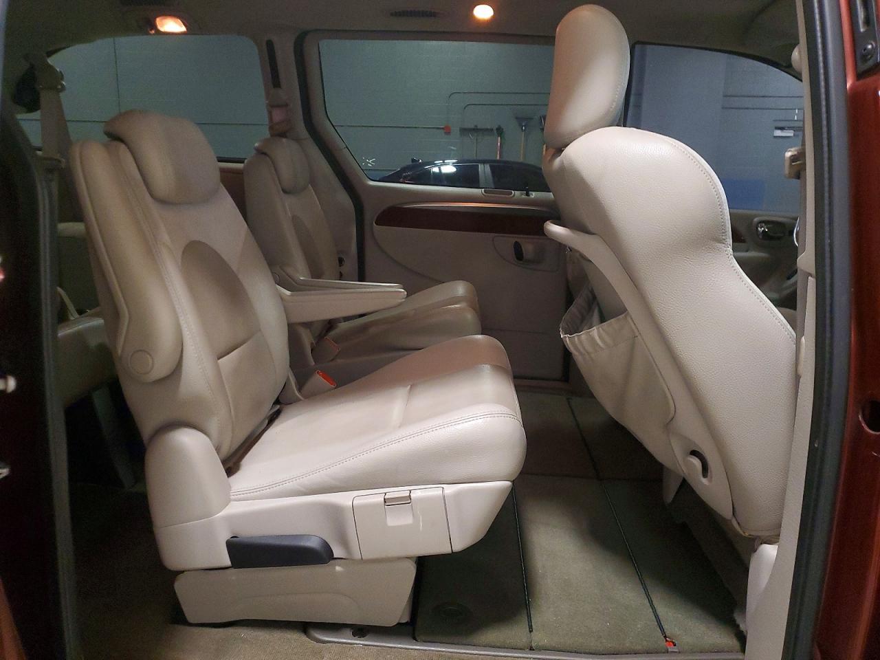 2007 CHRYSLER TOWN & COUNTRY LIMITED photo 11