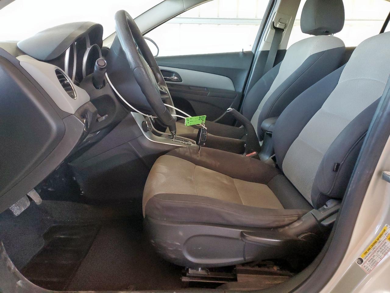 2013 CHEVROLET CRUZE LS photo 7
