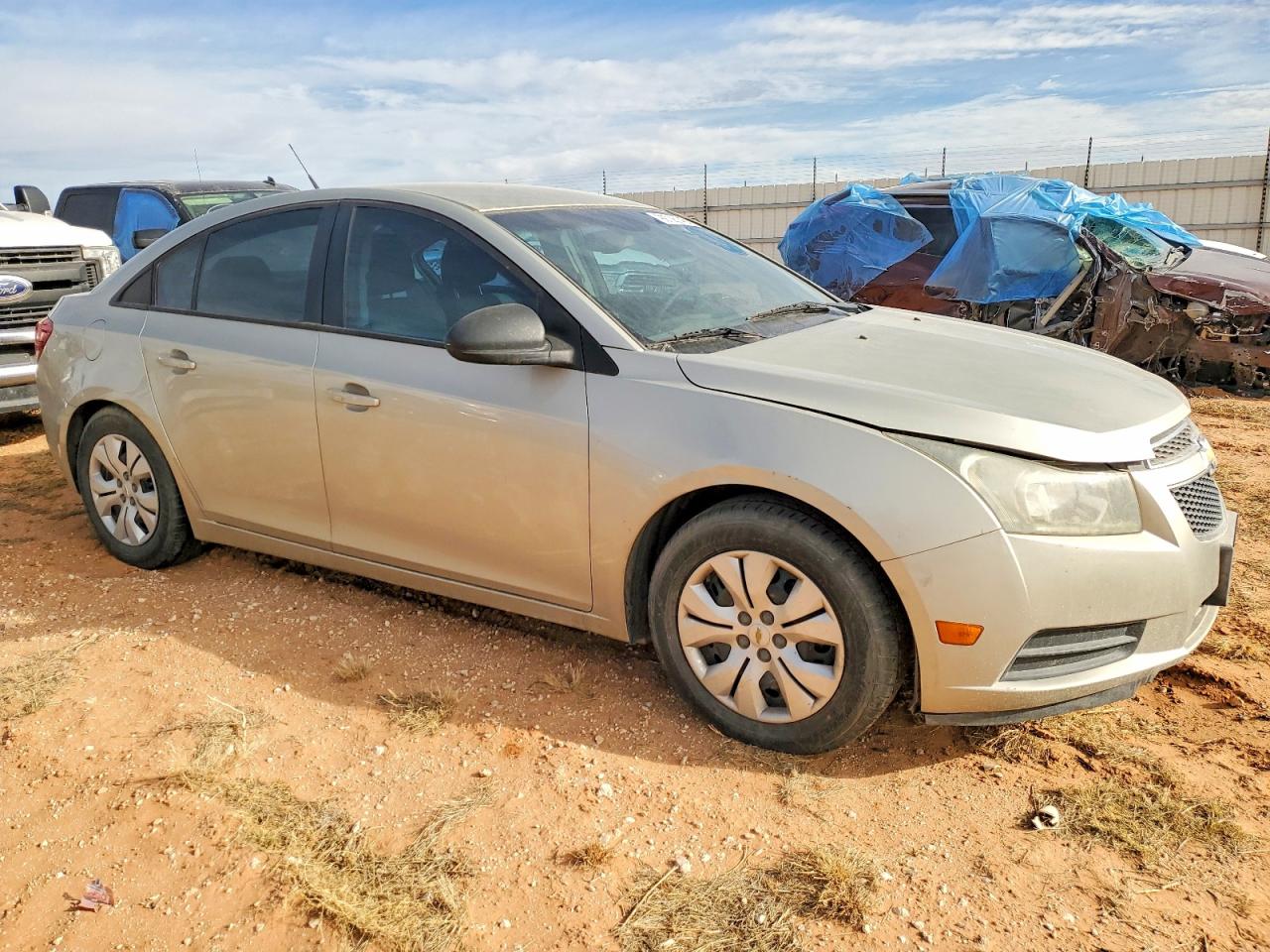 2013 CHEVROLET CRUZE LS photo 4