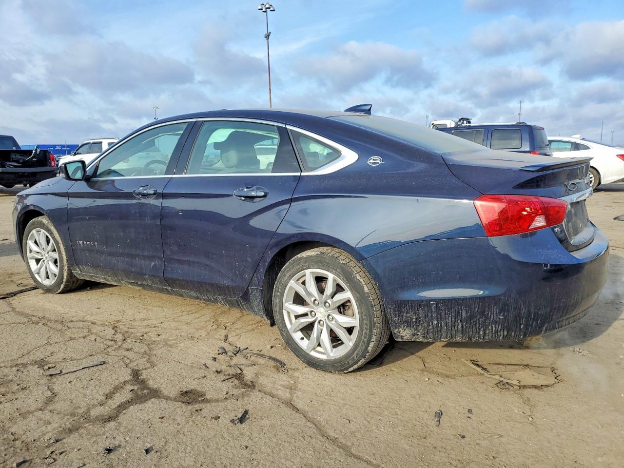 2018 CHEVROLET IMPALA LT photo 3
