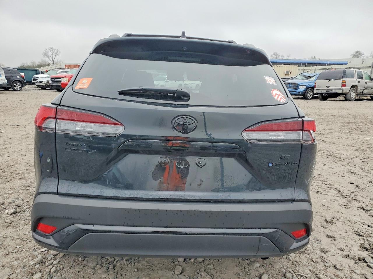 2025 TOYOTA COROLLA CROSS SE photo 6