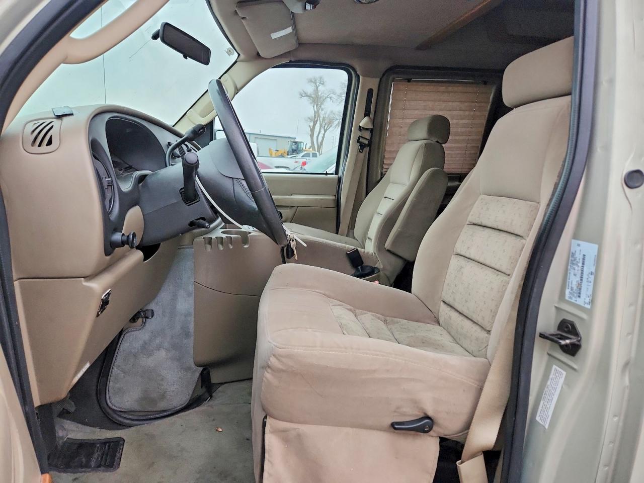 2005 FORD ECONOLINE E250 VAN photo 7