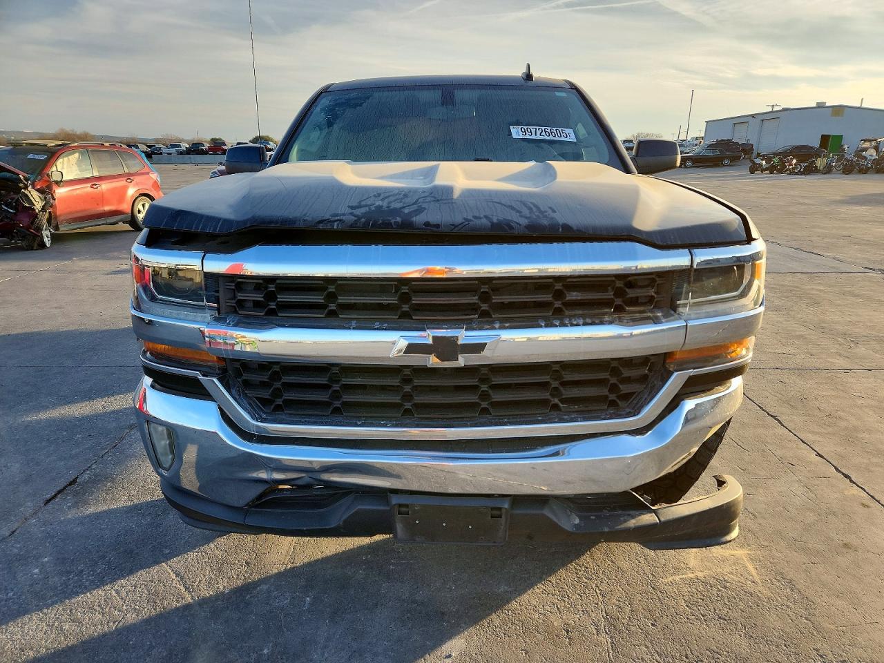 2017 CHEVROLET SILVERADO photo 5