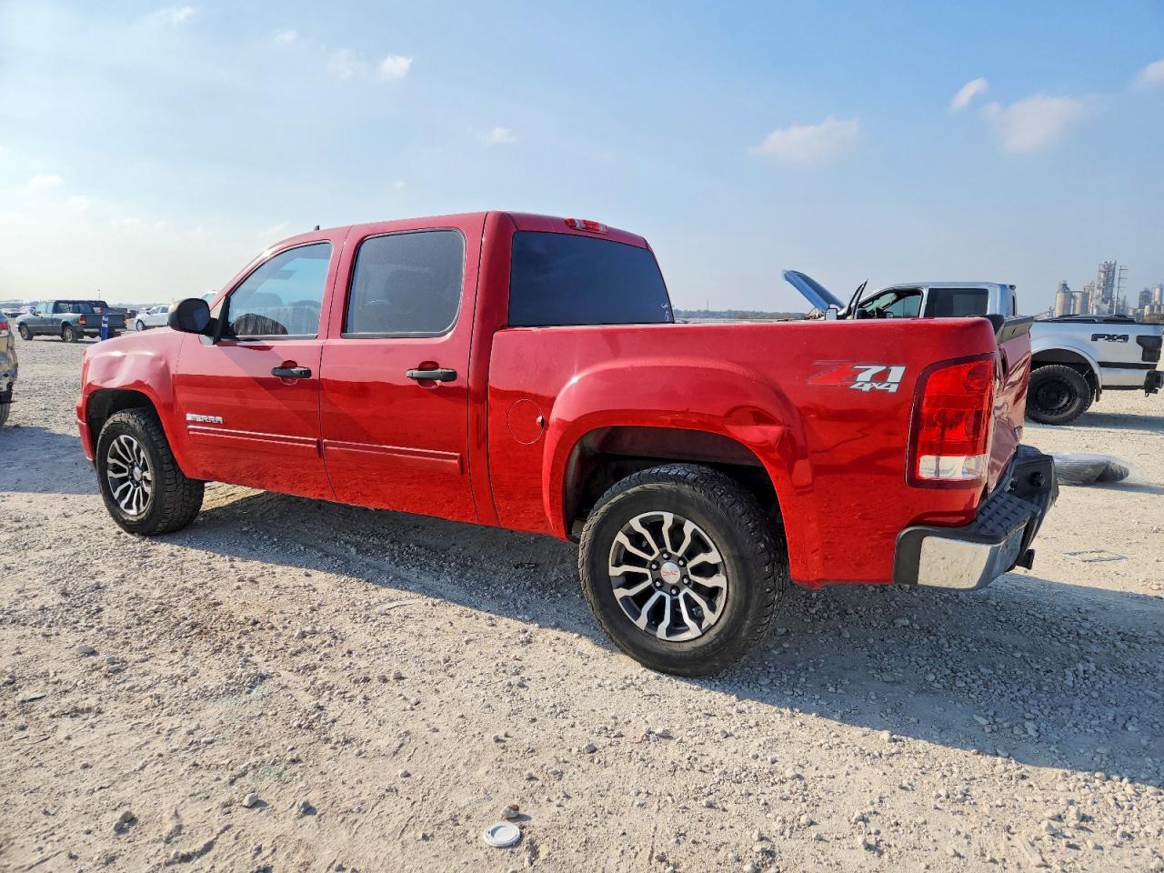 2012 GMC SIERRA K1500 SLE photo 2