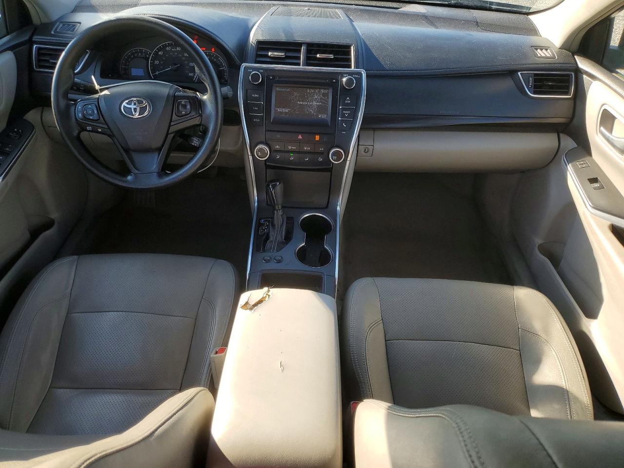 2015 TOYOTA CAMRY LE photo 8