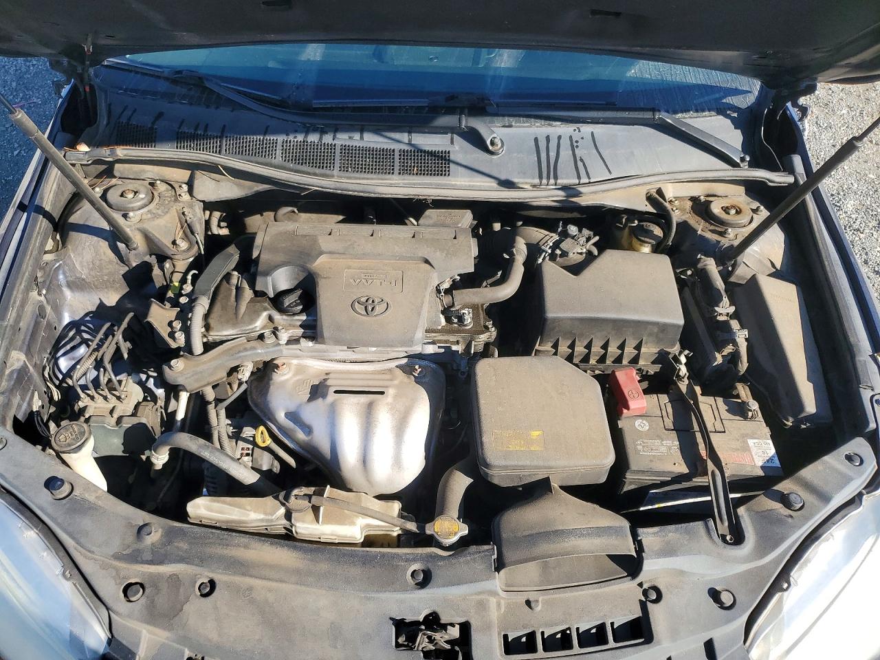 2015 TOYOTA CAMRY LE photo 11