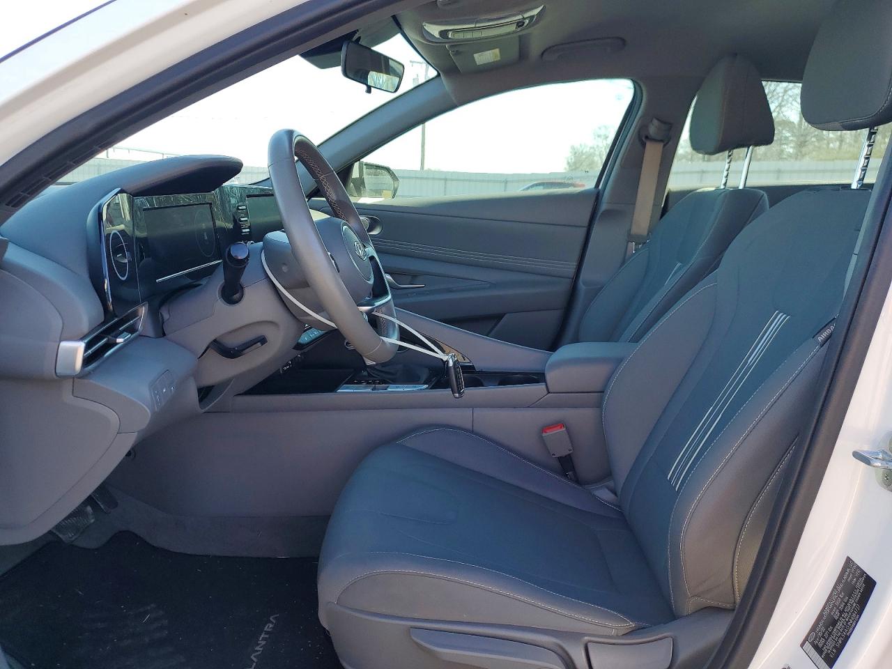 2022 HYUNDAI ELANTRA SEL photo 13