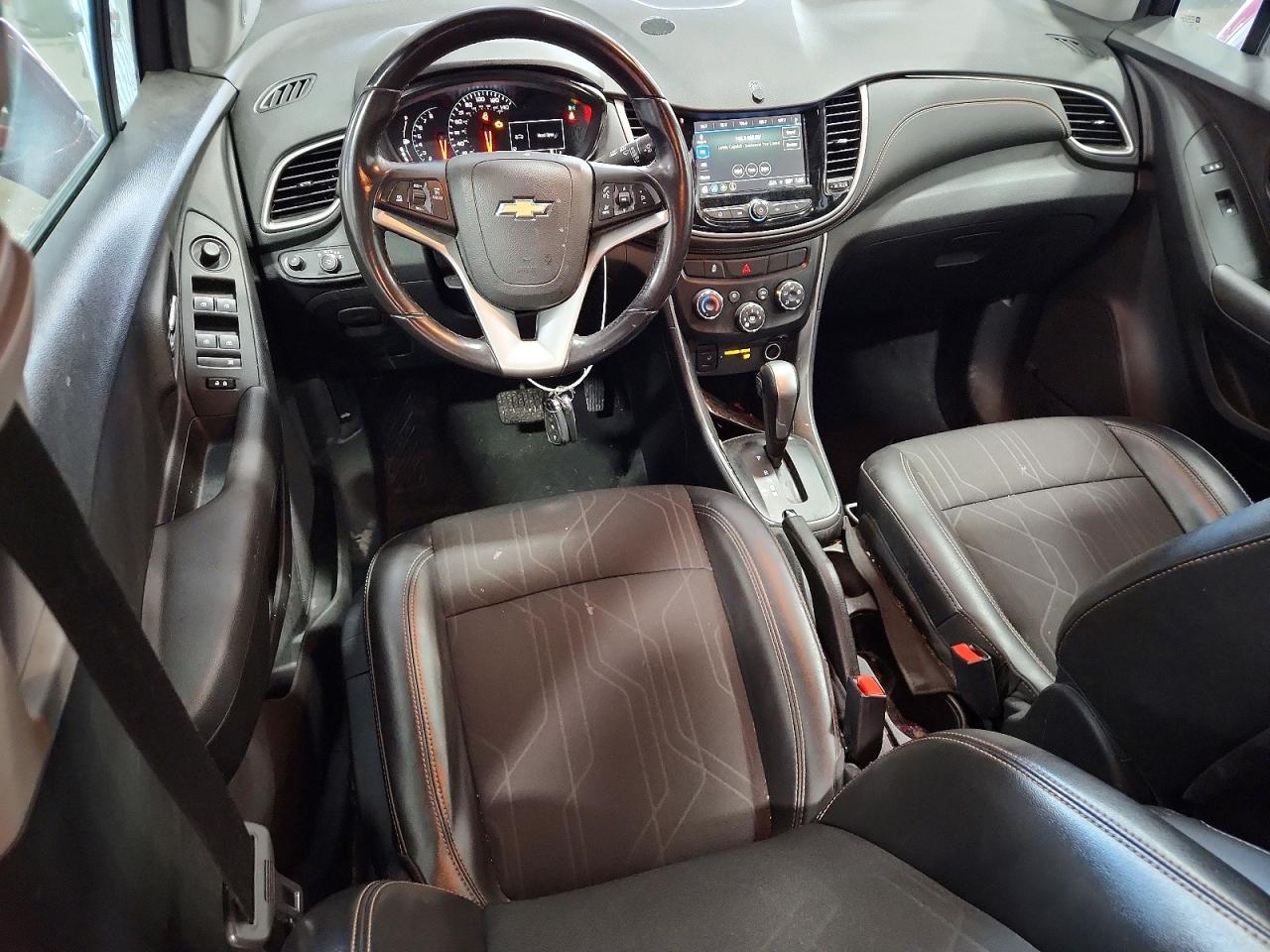 2018 CHEVROLET TRAX 1LT photo 8