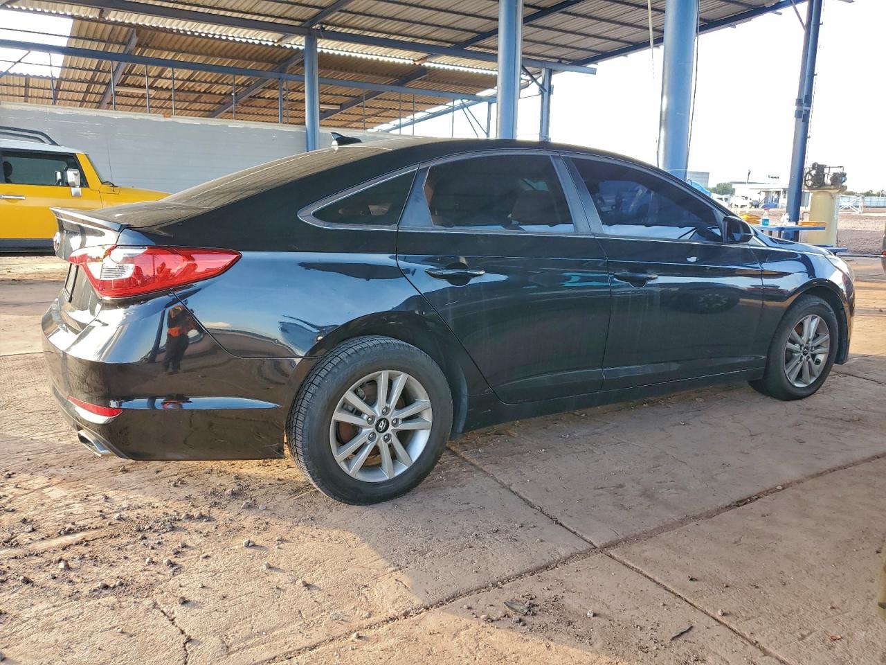 2015 HYUNDAI SONATA SE photo 3