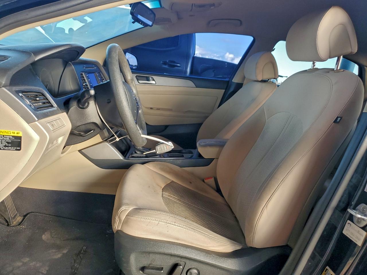 2015 HYUNDAI SONATA SE photo 7