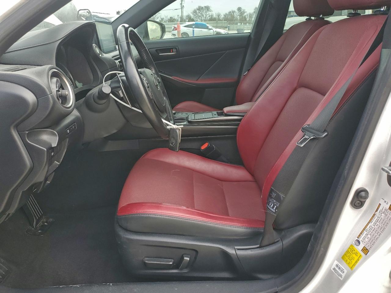2021 LEXUS IS 300 photo 7