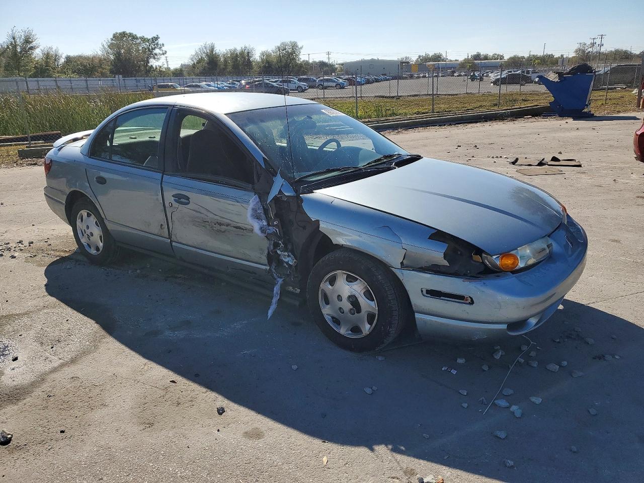 2002 SATURN SL1 photo 4
